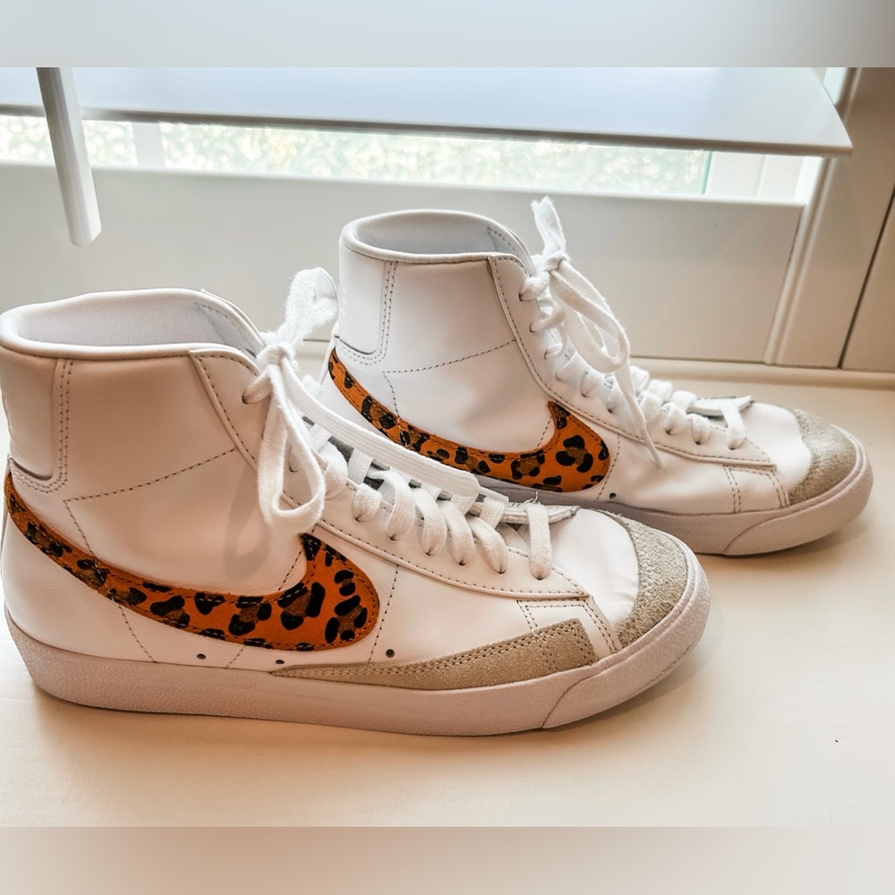 Nike Blazers in Leopard Print - Size 9